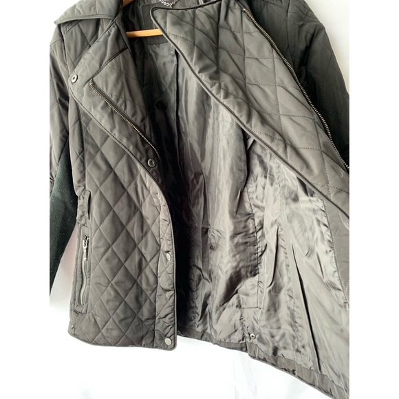 COPY - XS, BCBGMaxAzria, black quilted winter jacket - Picture 4 of 16